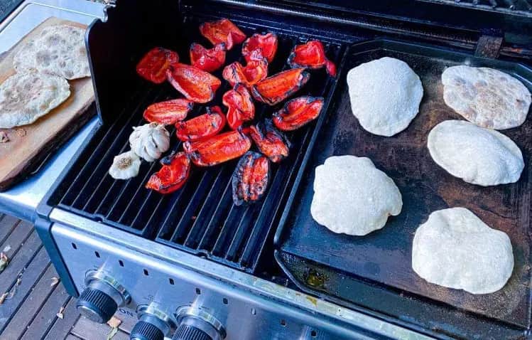 Chlebek naan gdzie kupić? Najlepsze miejsca i ceny w Polsce