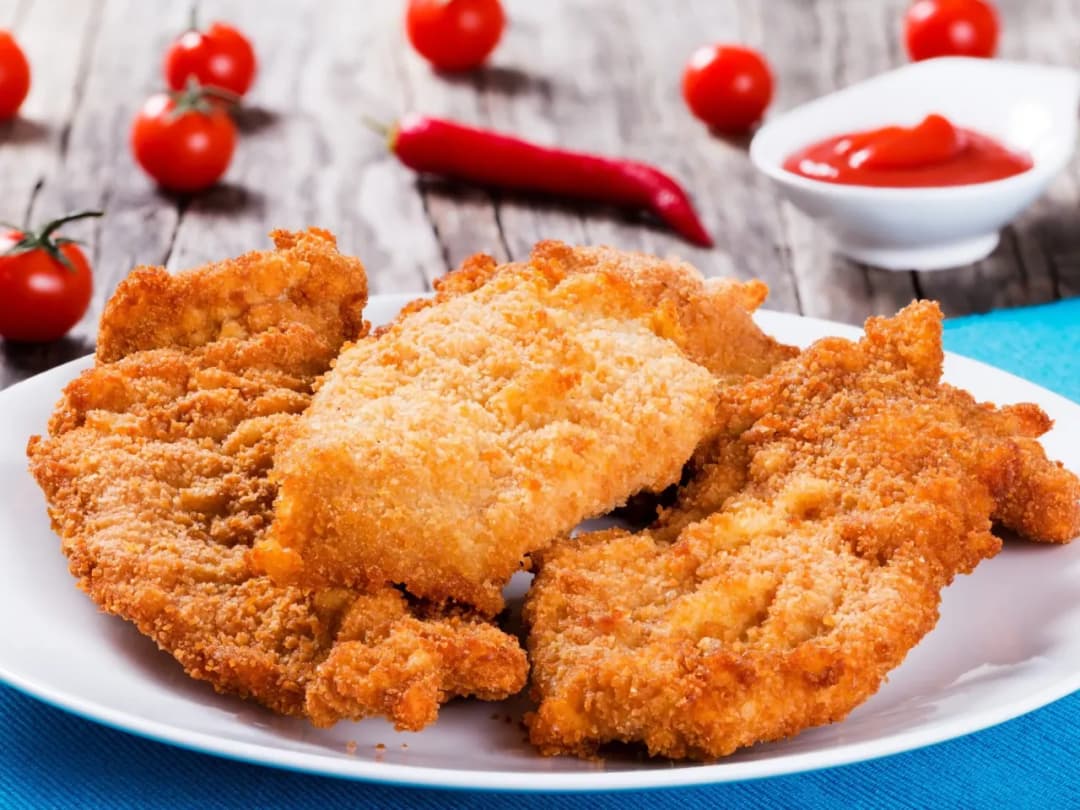 Ile smażyć kotlety z kurczaka, aby były soczyste i chrupiące?