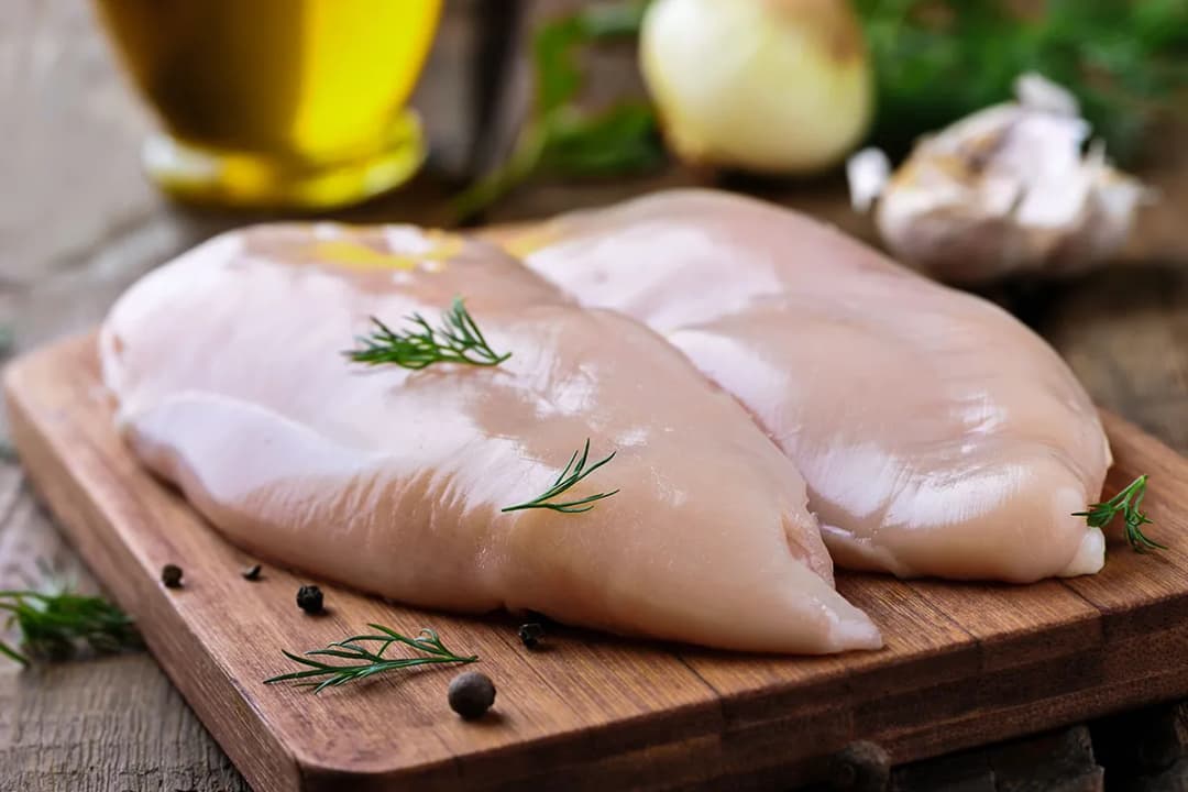 Dlaczego pierś z kurczaka jest twarda i jak temu zapobiec?