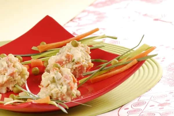 Jak ugotować warzywa na sałatkę jarzynową, aby były smaczne i zdrowe